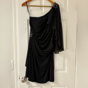 Elegant Black One-Shoulder Chiffon Cocktail Dress - Size Large